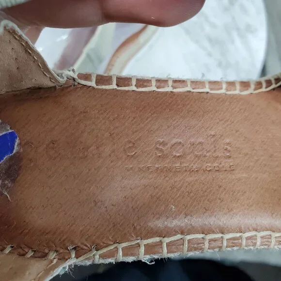 Kenneth Cole Shoes Womens Size 8.5 Gold Leather Elyssa Gentle Souls Sandals - Picture 8 of 9